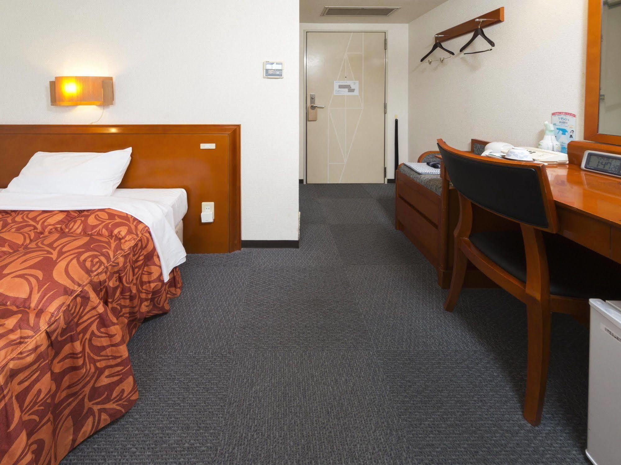 Hotel Minatoya Kōchi Екстериор снимка