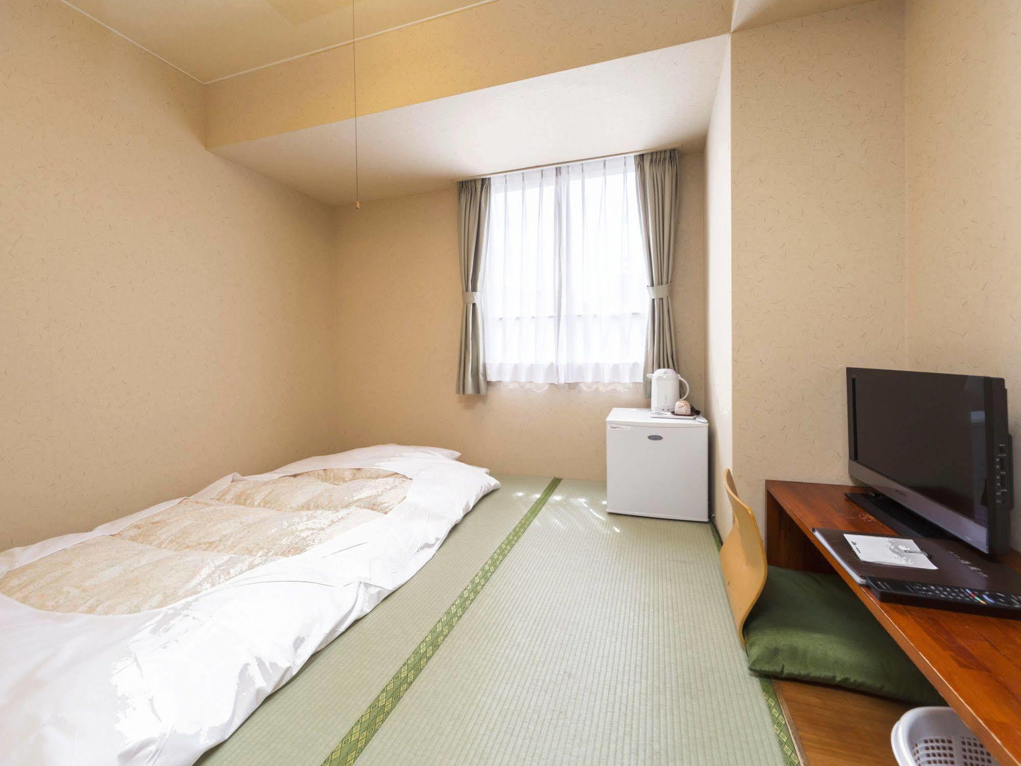 Hotel Minatoya Kōchi Екстериор снимка
