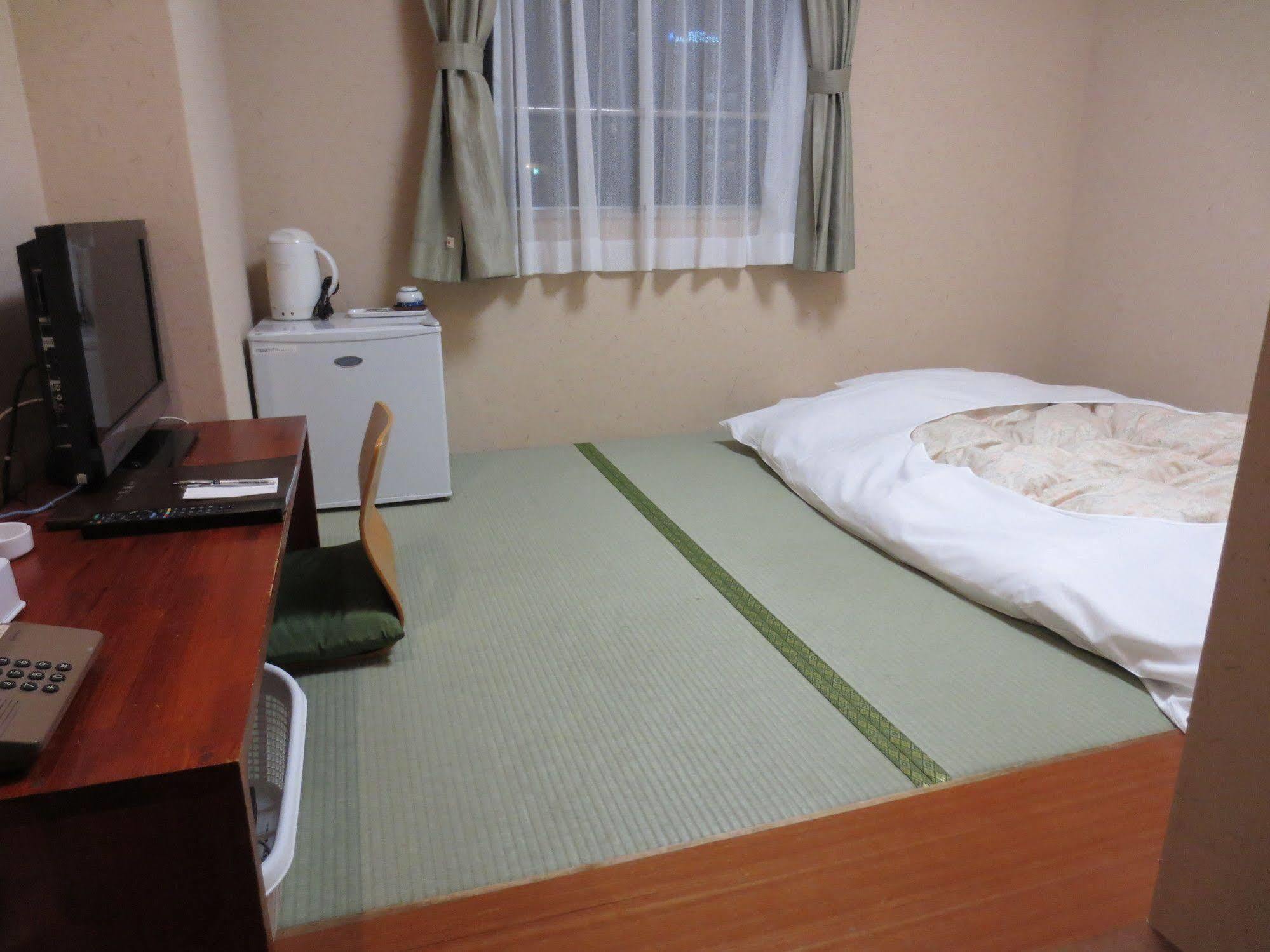 Hotel Minatoya Kōchi Екстериор снимка